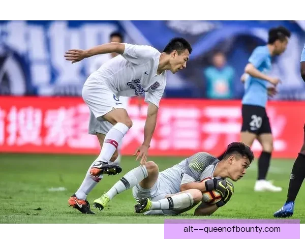 从默默无闻到镇守球门鲍亚雄一步步成长为申花主力门将的奋斗之路 从默默无闻到镇守球门鲍亚雄一步步成长为申花主力门将的奋斗之路